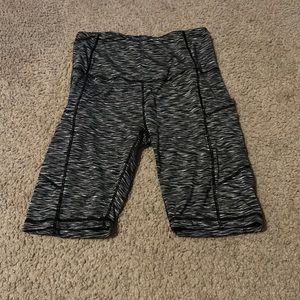 COOL BIKER SHORTS WITH POCKETS